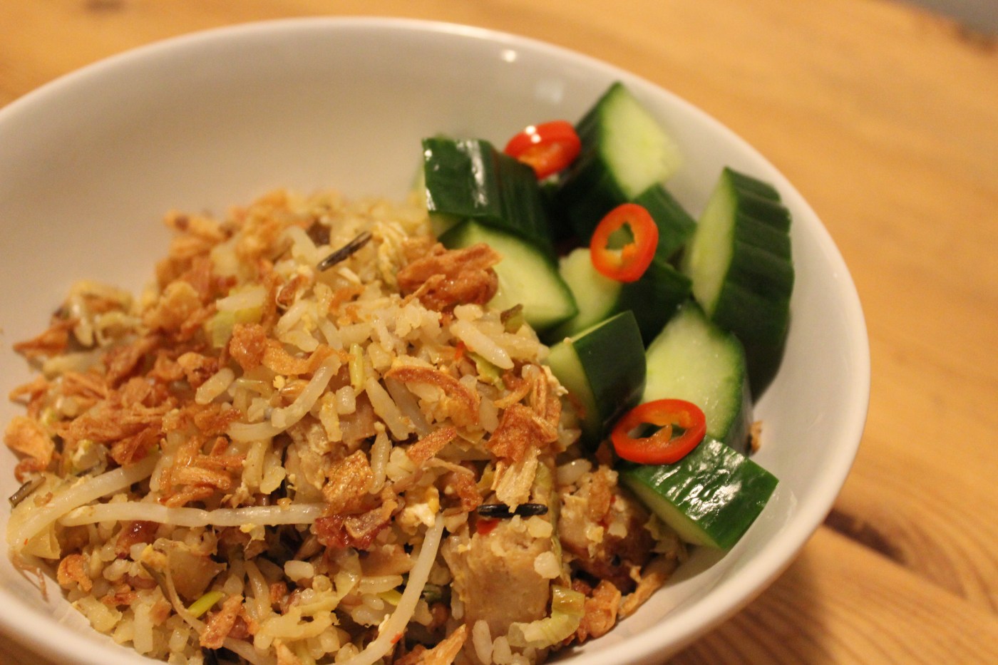 meisje in de keuken - gebakken rijst