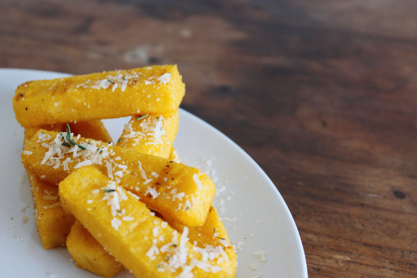 polenta friet met rozemarijn en Parmezaan